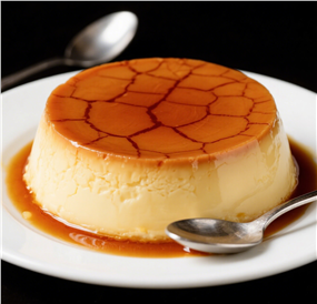 酱汁蛋羹摄影图片